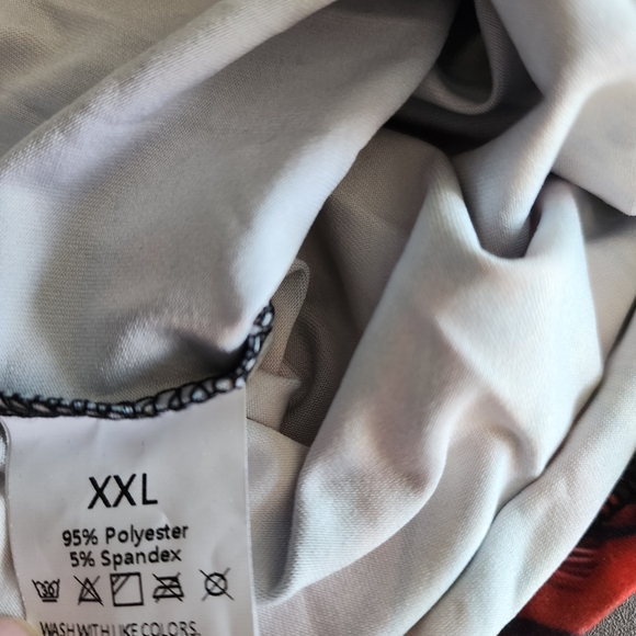 Short sleeves v-neck t-shirt, colorful peacock and abstract patterns, XXL - Picture 6 of 10